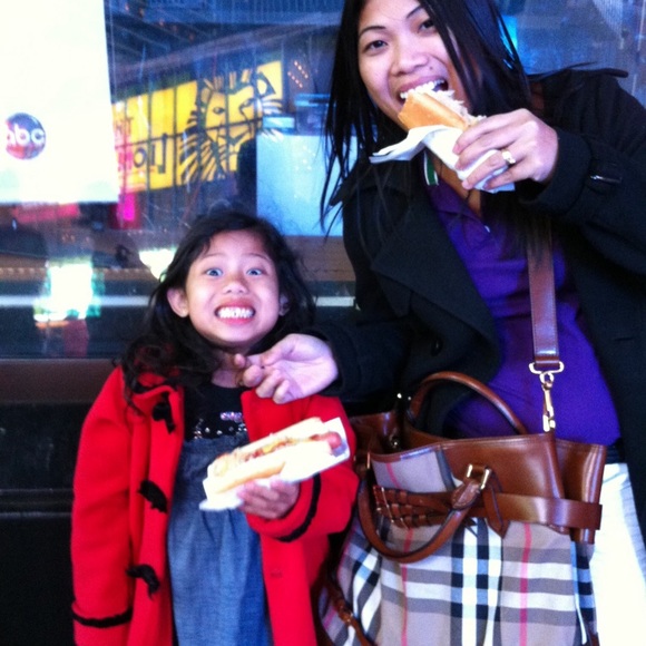 Authentic Burberry!! Used 1 time - Picture 7 of 7